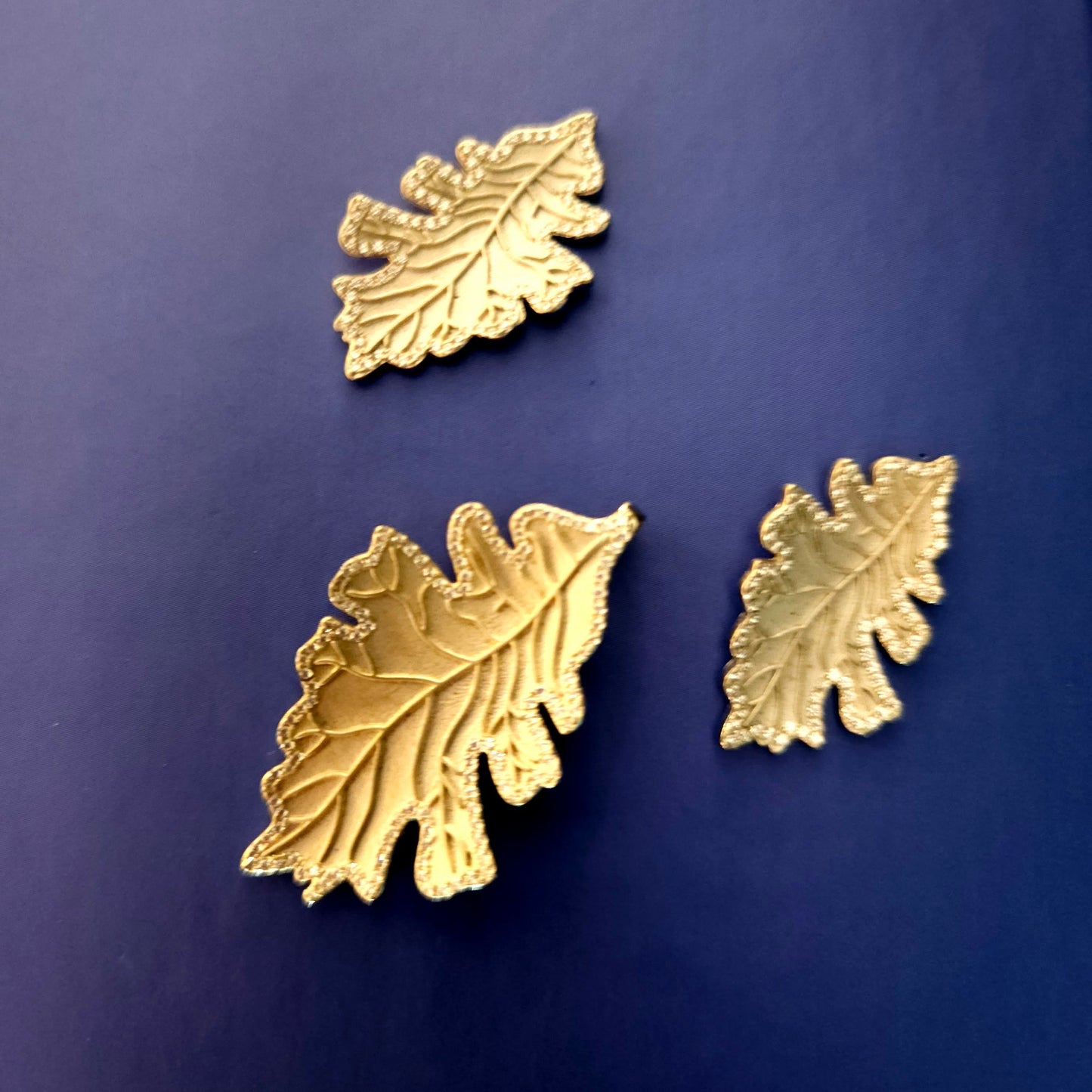 Single leaf Matte Silver Pendant - Earrings Set