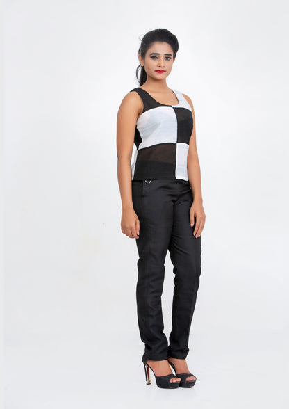 White and Black Cotton Chess chequered Sleeveless Short Top
