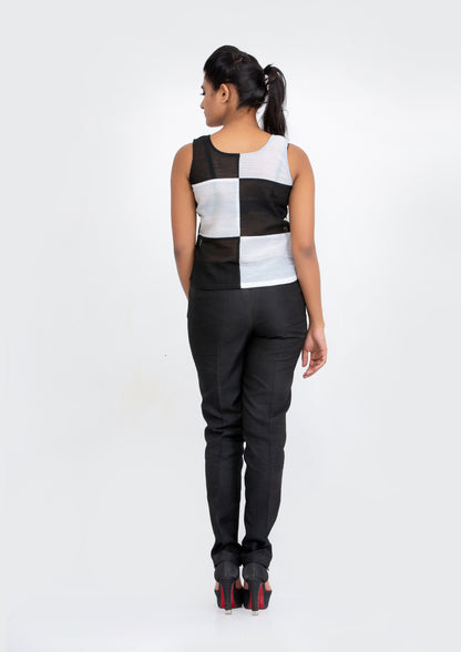 White and Black Cotton Chess chequered Sleeveless Short Top